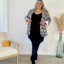 Charger l'image dans la galerie, Jupe courte droite noire portefeuille