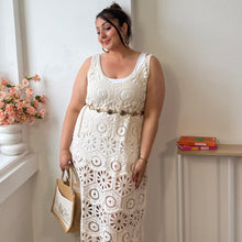 Charger l'image dans la galerie, Robe longue crochet beige en coton