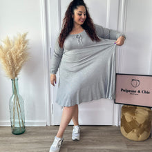 Charger l'image dans la galerie, Robe côtelée patineuse grise - CRÉATION PULPEUSE ET CHIC