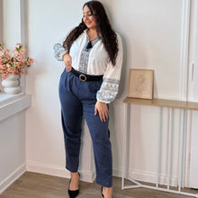 Charger l'image dans la galerie, Blouse bohème brodée blanche en coton