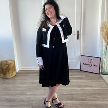 Charger l'image dans la galerie, Veste somptueuse courte bandage