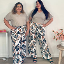 Charger l'image dans la galerie, Pantalon fluide imprimé marron et noir