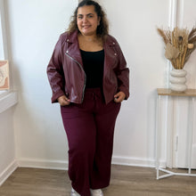 Charger l'image dans la galerie, Perfecto court en similicuir bordeaux