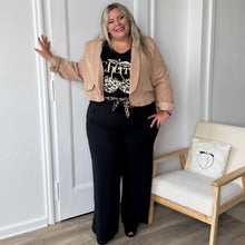 Charger l'image dans la galerie, T-shirt cherry noir détail léopard en coton