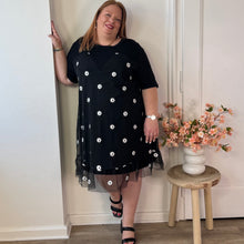 Charger l'image dans la galerie, Robe marguerite noire en tulle