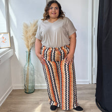 Charger l'image dans la galerie, Pantalon fluide à rayures multicolores