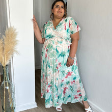 Charger l'image dans la galerie, Robe longue vert d’eau effet plissé