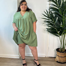Charger l'image dans la galerie, Robe-short courte fluide kaki