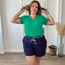 Charger l'image dans la galerie, Blouse détail dentelle verte