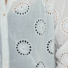 Charger l&#39;image dans la galerie, Chemise blanche brodée en coton
