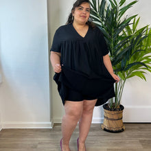 Charger l'image dans la galerie, Robe-short courte fluide noire