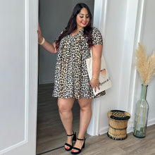 Charger l'image dans la galerie, Robe-short léopard jungle chic