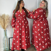 Charger l&#39;image dans la galerie, ⁠ ⁠Robe longue rouge brique à fleurs blanches - EN PRÉCOMMANDE EXPÉDITION DE LA COMMANDE VENDREDI 24 octobre
