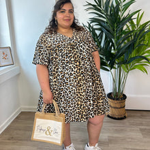 Charger l&#39;image dans la galerie, Robe-short léopard jungle chic

