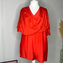 Charger l&#39;image dans la galerie, Robe-short rouge/corail
