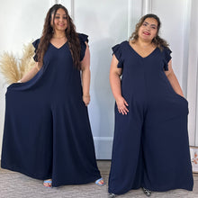 Charger l'image dans la galerie, Combinaison fluide bleu marine manches volantées (convient pour +1m65) - PRÉCOMMANDE EXPEDITION DE LA COMMANDE JEUDI 21 MAI 🥰
