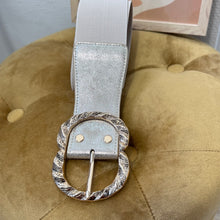 Charger l'image dans la galerie, Ceinture boucle effet bijou - précommande expédition jeudi 8 octobre
