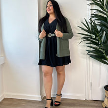 Charger l&#39;image dans la galerie, Robe-short courte fluide noire
