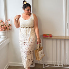 Charger l'image dans la galerie, Robe longue crochet beige en coton
