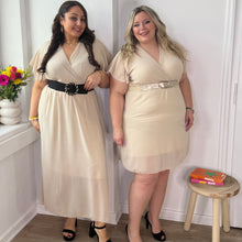 Charger l'image dans la galerie, Robe courte chic beige col plissé
