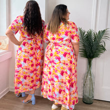 Charger l'image dans la galerie, Robe portefeuille mélange floral
