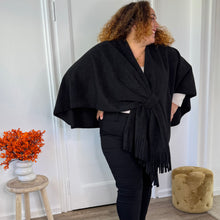 Charger l&#39;image dans la galerie, Cape oversize noir

