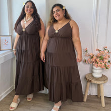 Charger l'image dans la galerie, ⁠Robe fines bretelles et broche marron
