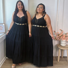 Charger l'image dans la galerie, ⁠Robe longue dentelle élégance noire
