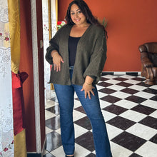 Charger l&#39;image dans la galerie, Gilet en laine oversize kaki
