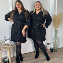 Charger l&#39;image dans la galerie, Robe courte portefeuille noire à paillettes
